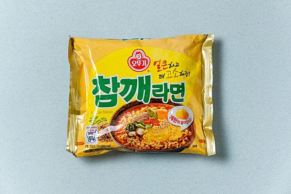 Лапша со вкусом жареного кунжута Sesame Ramen (Корея)