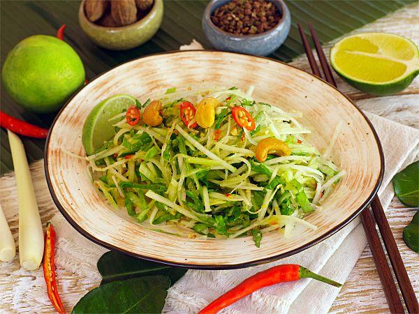 Салат из зеленой папайи