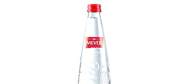 Вода "Mever" не газ.