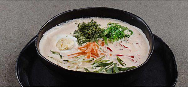 Холодный суп Хуа-Хин с лососем