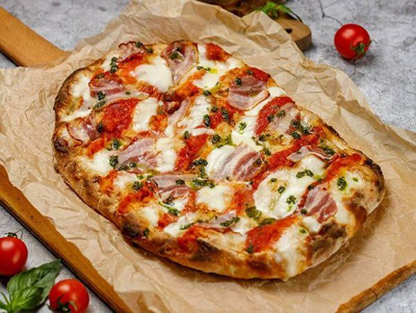 Римская пицца с беконом