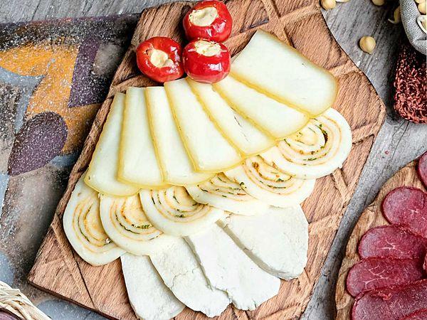 Ассорти кавказских сыров