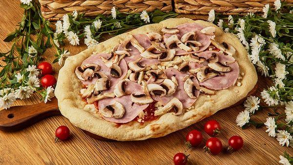 Римская пицца ветчина с грибами