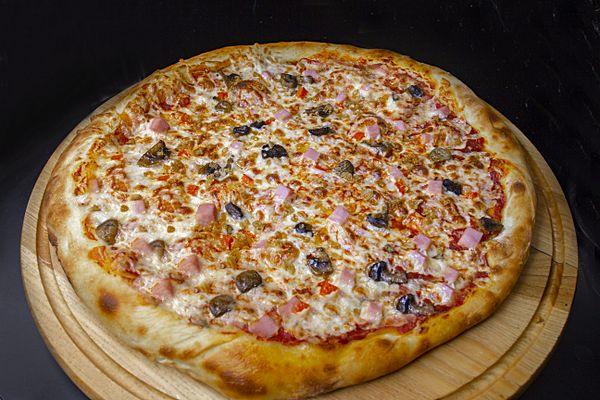 Пицца с ветчиной и грибами 33 см