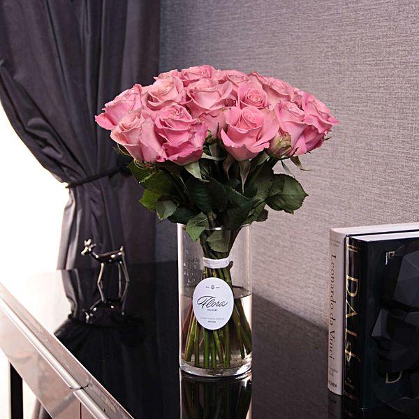 25 розовых роз Hermosa в вазе