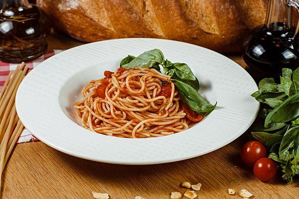 Спагетти по-неаполитански