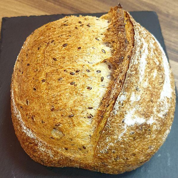 Хлеб пшеничный подовый «Тартин с семенами льна»