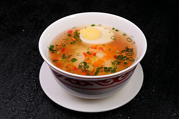 Овощной суп на мясном бульоне