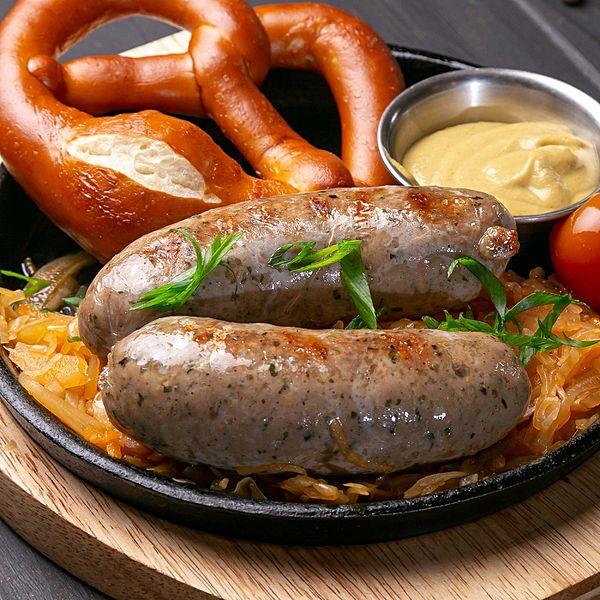 Баварские колбаски из свинины и говядины