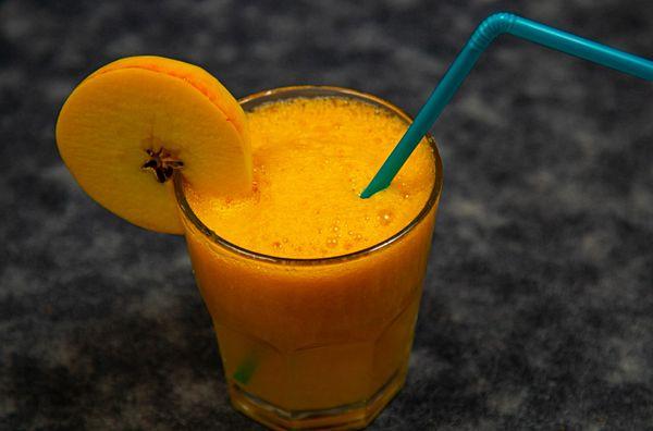 Свежевыжатый сок апельсин
