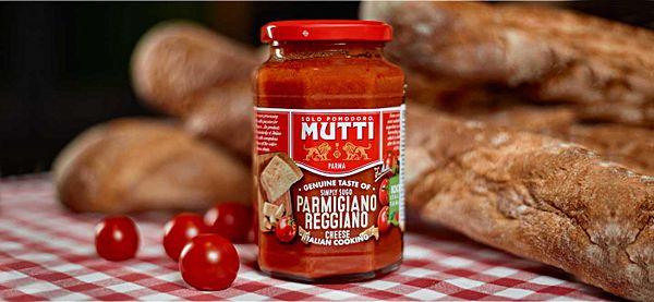 Соус томатный с сыром Parmigiano Reggiano "Мutti" ст./б.
