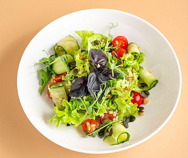 Салат с овощами и булгуром