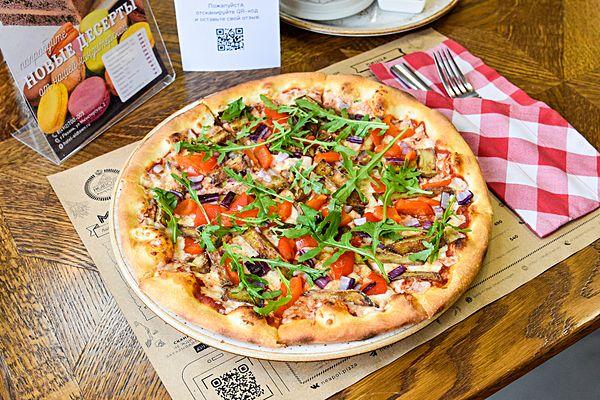 Пицца «vegan»  с баклажанами  и сыром моцарелла