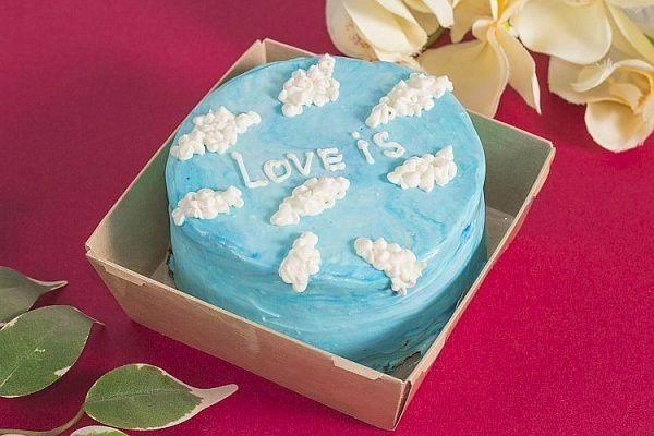 Бенто торт "Love is"