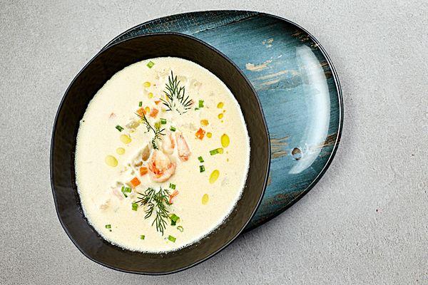 Норвежский суп с треской и креветкой