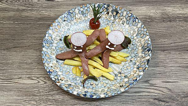 Сосиски-осьминожки с картофелем фри