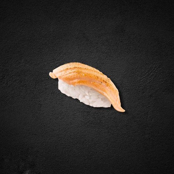 Суши лосось гриль