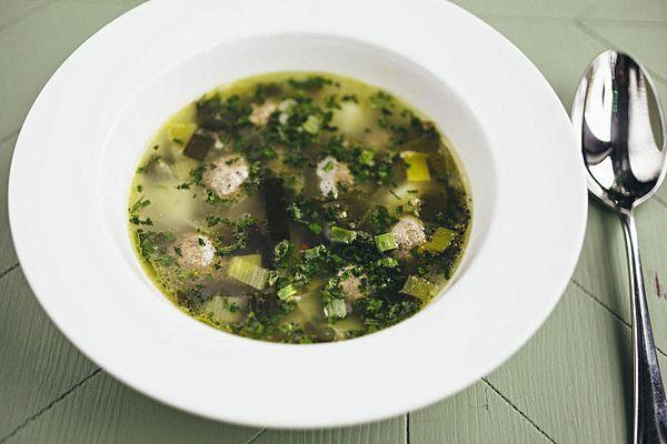 Суп из лука-порея с фрикадельками